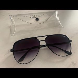 QUAY X Desi Perkins High Key - Sunglasses